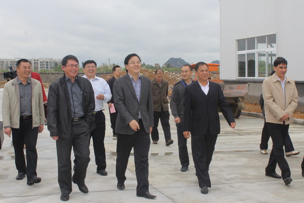 南宁市长周红波到广西彬伟公司视察.jpg